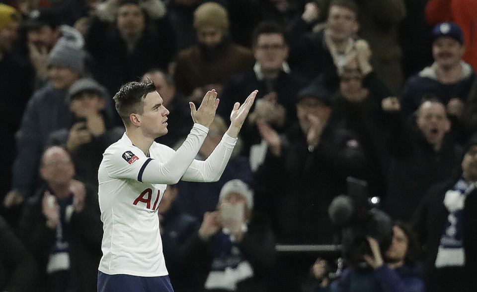 新球体育网站-包含辽宁本钢伤情更新备战葡超蒂姆连续二十场比赛得分超过伤愈复出，连对手都承认：金州勇士今夜再遭质疑的词条